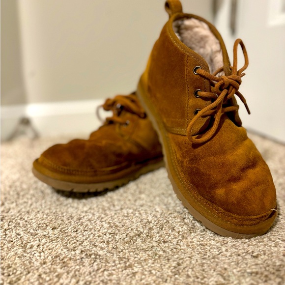 UGG - Women’s Classic Mini Boots - Picture 2 of 5